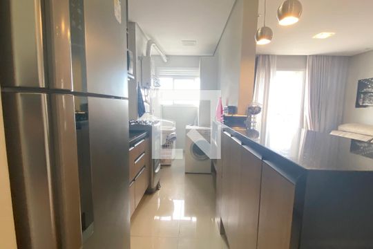 Cozinha de apartamento à venda com 2 quartos, 69m² em Jardim Iracema, Barueri