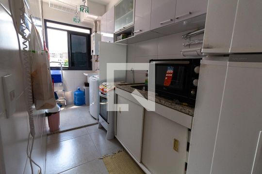 Cozinha  de apartamento para alugar com 2 quartos, 55m² em Todos Os Santos, Rio de Janeiro