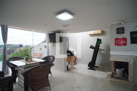 Sala 2 de casa à venda com 3 quartos, 200m² em Primavera, Novo Hamburgo