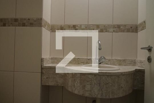Lavabo de apartamento para alugar com 1 quarto, 59m² em Independência, Porto Alegre