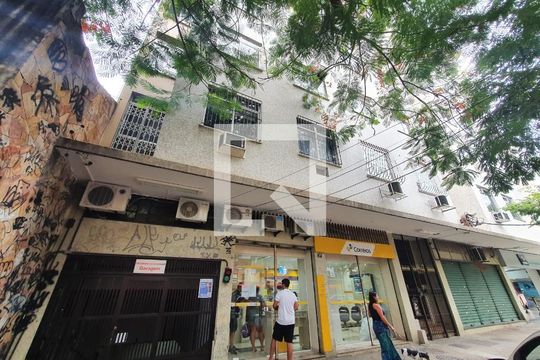 Fachada de apartamento à venda com 2 quartos, 50m² em Maracanã, Rio de Janeiro