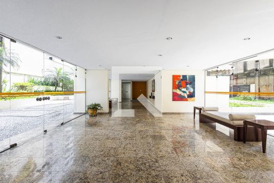 Hall de entrada de apartamento à venda com 3 quartos, 86m² em Pinheiros, São Paulo