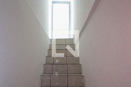 Escada de casa à venda com 3 quartos, 110m² em Jardim Tietê, São Paulo