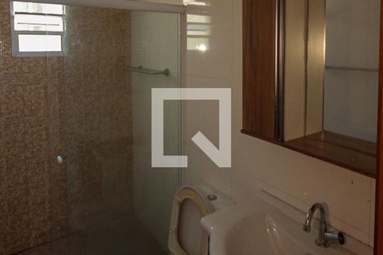 Banheiro de casa à venda com 3 quartos, 110m² em Jardim Tietê, São Paulo
