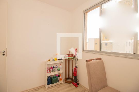 Apartamento à venda com 2 quartos, 42m² em Sarandi, Porto Alegre