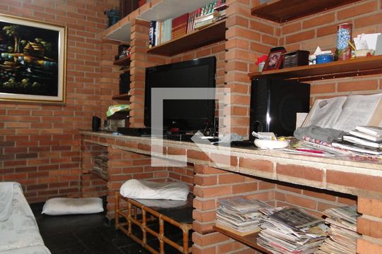 SALA DE TV de casa à venda com 5 quartos, 500m² em Vila Joaquim Inácio, Campinas