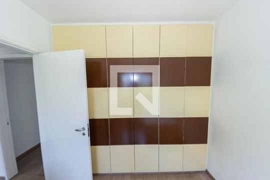 Quarto 1 de apartamento para alugar com 2 quartos, 55m² em Jardim Sulacap, Rio de Janeiro