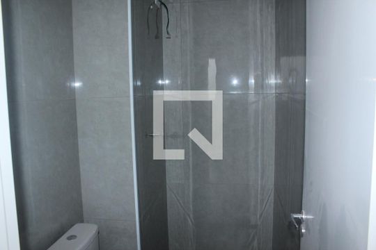 Banheiro de apartamento à venda com 2 quartos, 43m² em Vila Inglesa, São Paulo