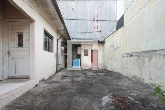Quintal de casa à venda com 3 quartos, 240m² em Vila Divina Pastora, São Paulo