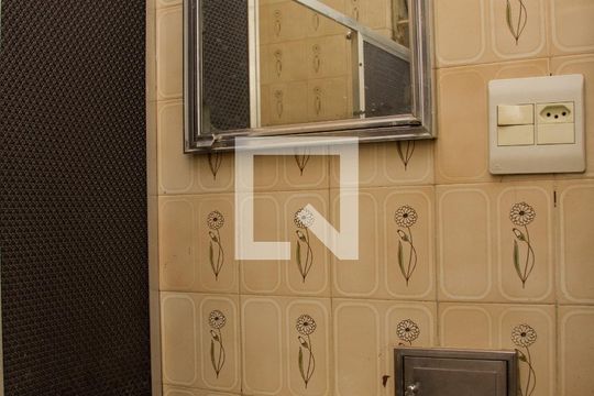 Banheiro Social de apartamento para alugar com 1 quarto, 50m² em Madureira, Rio de Janeiro