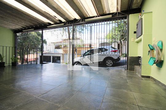 Garagem de casa à venda com 3 quartos, 144m² em Conjunto Habitacional Franchini, São Bernardo do Campo