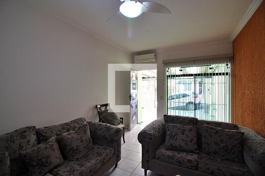 Sala de casa à venda com 3 quartos, 144m² em Conjunto Habitacional Franchini, São Bernardo do Campo