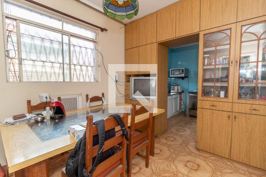 Cozinha de casa à venda com 4 quartos, 223m² em Sarandi, Porto Alegre