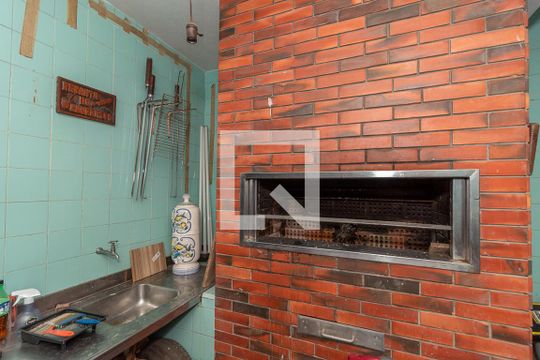 Casa 2 Churrasqueira de casa à venda com 4 quartos, 223m² em Sarandi, Porto Alegre