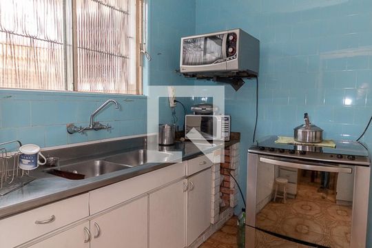 Cozinha de casa à venda com 4 quartos, 223m² em Sarandi, Porto Alegre
