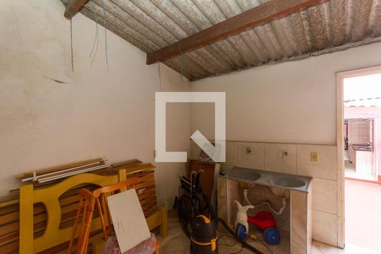 Área de Serviço de casa para alugar com 3 quartos, 140m² em Jardim Ana Rosa, São Paulo