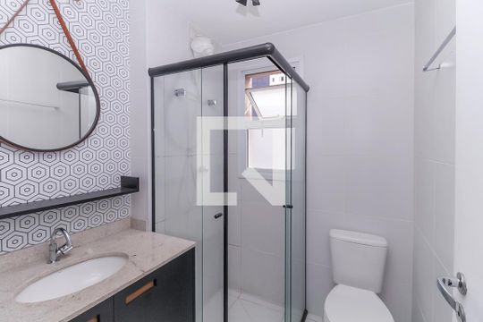 Banheiro de kitnet/studio à venda com 1 quarto, 27m² em Vila Prudente, São Paulo