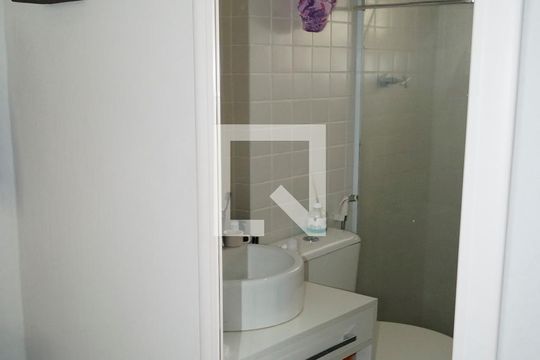 Banheiro de apartamento à venda com 2 quartos, 56m² em Vila Mariana, São Paulo