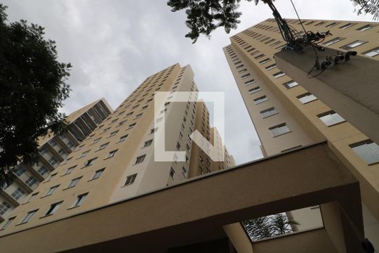 Fachada do bloco de apartamento para alugar com 2 quartos, 33m² em Vila Ema, São Paulo