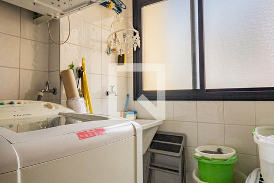 Área de Serviço de apartamento para alugar com 2 quartos, 62m² em Vila Andrade, São Paulo