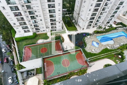 vista de apartamento para alugar com 3 quartos, 70m² em Vila Suzana, São Paulo