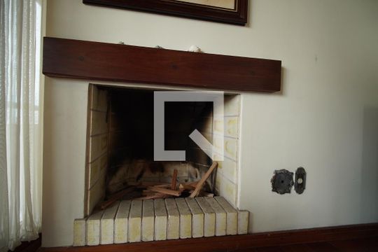 Sala de Estar de apartamento para alugar com 3 quartos, 475m² em Santa Cecília, Porto Alegre