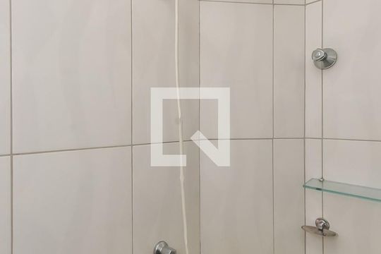 Banheiro de kitnet/studio para alugar com 1 quarto, 40m² em Bela Vista, São Paulo