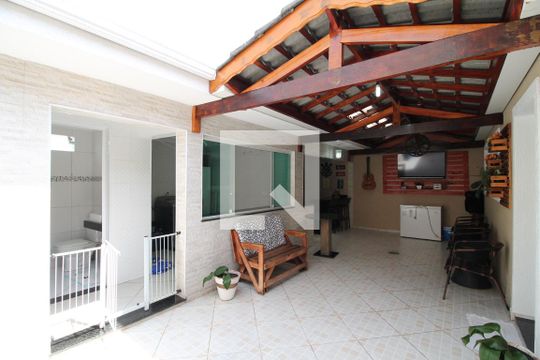 Quintal de casa à venda com 3 quartos, 195m² em Vila Feliz, São Paulo