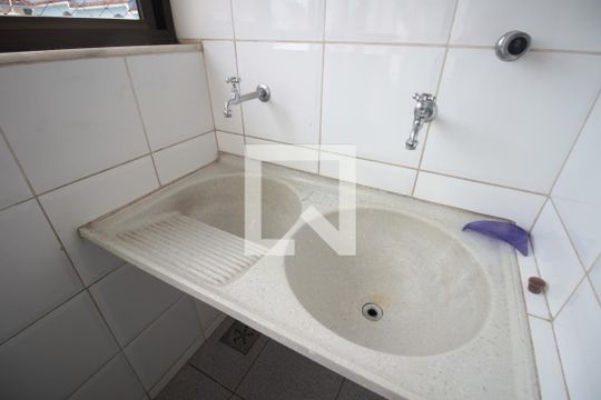 Area de Serviço de apartamento para alugar com 3 quartos, 92m² em Itapoã, Belo Horizonte