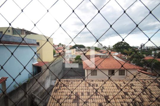 Vista do Quarto 1 de apartamento para alugar com 3 quartos, 92m² em Itapoã, Belo Horizonte