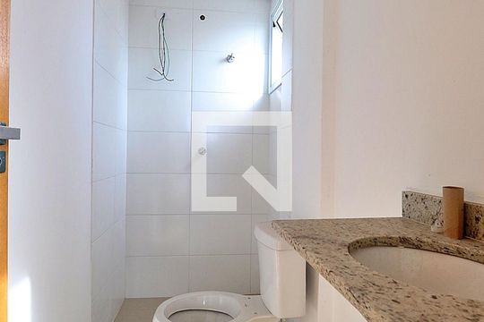Banheiro de apartamento à venda com 1 quarto, 42m² em Vila Principe de Gales, Santo André