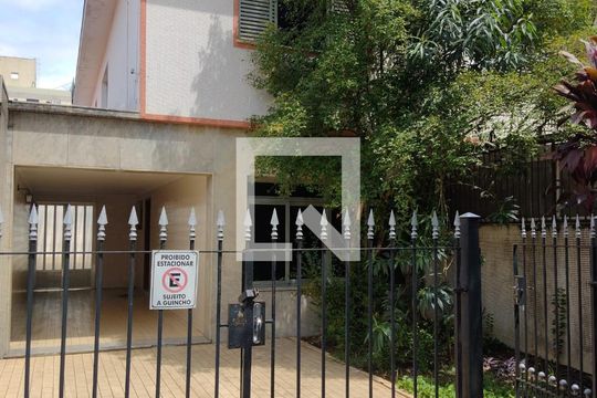 Fachada de casa à venda com 3 quartos, 216m² em Parque Novo Mundo, São Paulo