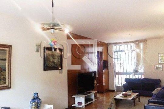 Casa à venda com 3 quartos, 300m² em Aclimação, São Paulo