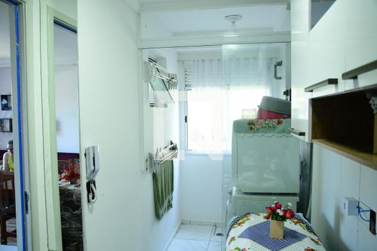 Cozinha de apartamento para alugar com 3 quartos, 63m² em Jardim Isis, Cotia
