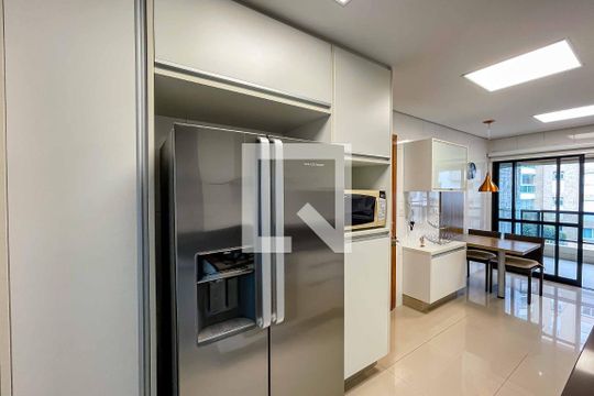 Cozinha de apartamento à venda com 3 quartos, 171m² em Santana, São Paulo