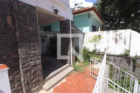 Quintal  de casa à venda com 3 quartos, 179m² em Água Fria, São Paulo