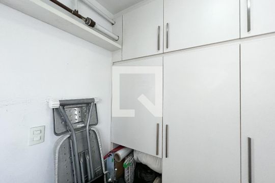 Quarto de Serviço de apartamento à venda com 2 quartos, 150m² em Itaim Bibi, São Paulo