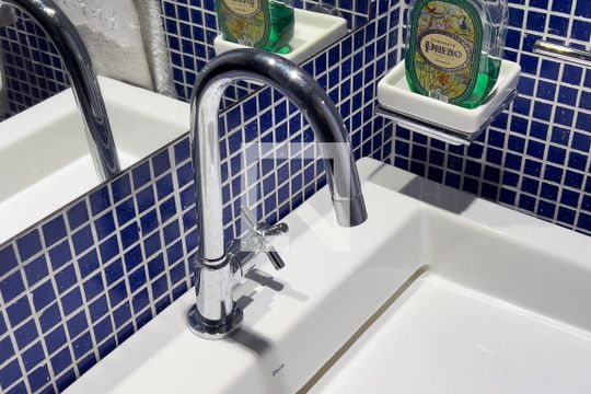 Lavabo de apartamento à venda com 2 quartos, 150m² em Itaim Bibi, São Paulo