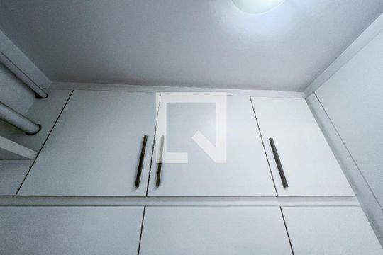 Quarto de Serviço de apartamento à venda com 2 quartos, 150m² em Itaim Bibi, São Paulo