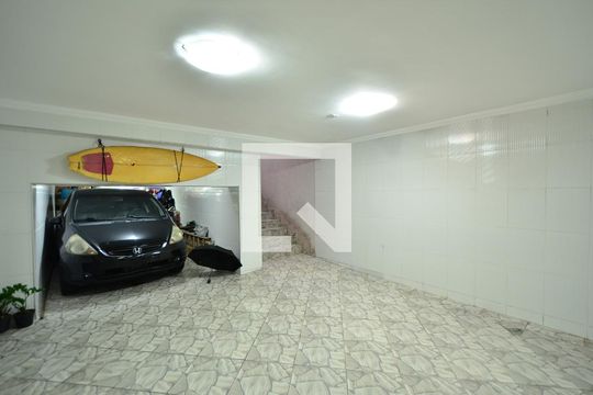 Garagem de casa à venda com 4 quartos, 300m² em Parque Imperial, São Paulo