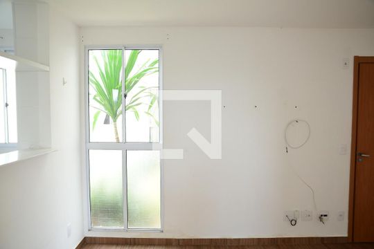 Sala de apartamento para alugar com 2 quartos, 40m² em Lajeado, Cotia