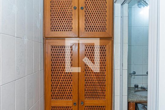 Banheiro de casa à venda com 4 quartos, 270m² em Vila Pereira Barreto, São Paulo