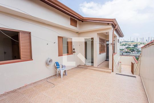 Área de serviço e quintal de casa à venda com 4 quartos, 270m² em Vila Pereira Barreto, São Paulo