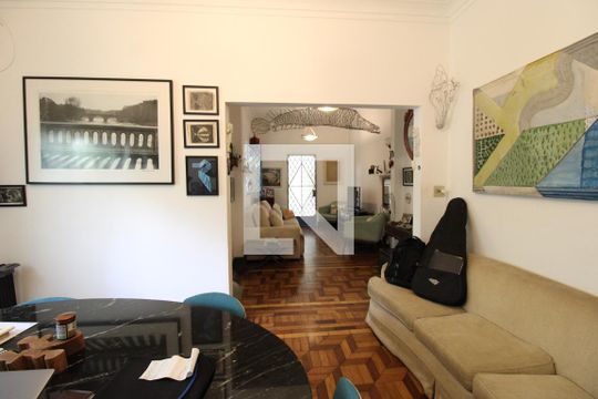 Sala 2 de casa para alugar com 2 quartos, 180m² em Pacaembu, São Paulo