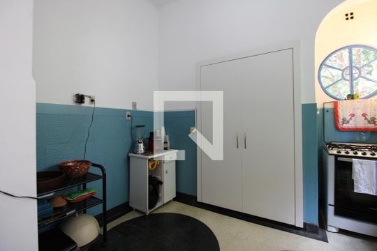Cozinha  de casa para alugar com 2 quartos, 180m² em Pacaembu, São Paulo