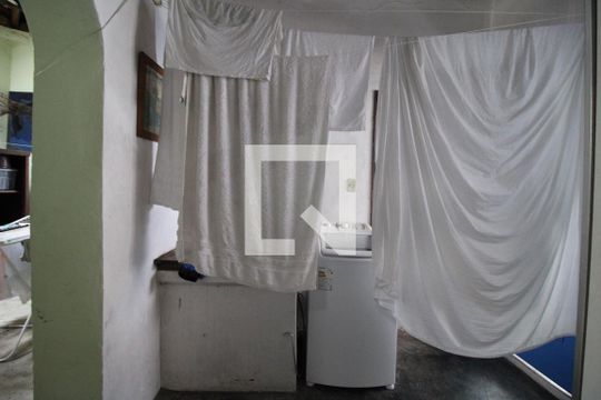 Área de serviço  de casa para alugar com 2 quartos, 180m² em Pacaembu, São Paulo