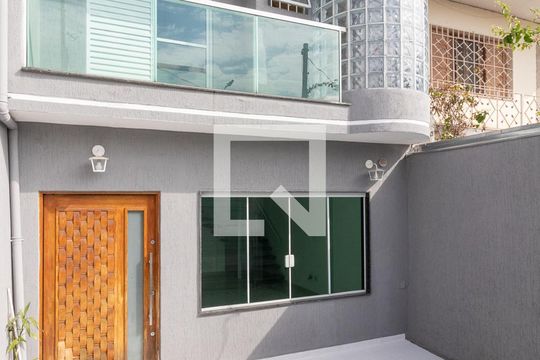 Fachada interna de casa à venda com 3 quartos, 204m² em Vila Laís, São Paulo