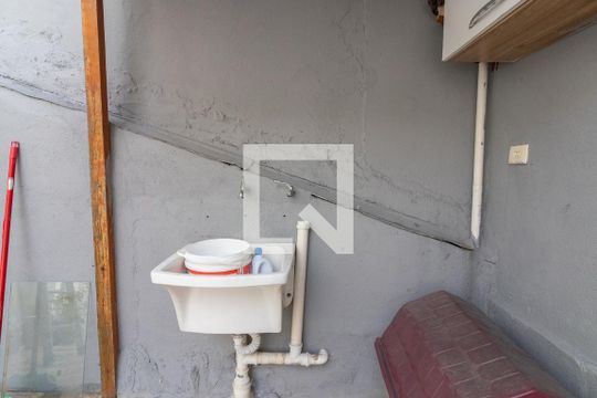 Área de Serviço de casa à venda com 3 quartos, 204m² em Vila Laís, São Paulo