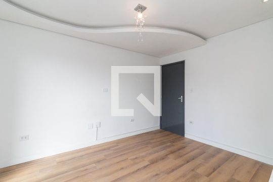 Suíte de casa à venda com 3 quartos, 204m² em Vila Laís, São Paulo