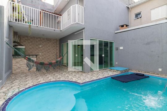 Casa à venda com 3 quartos, 204m² em Vila Laís, São Paulo